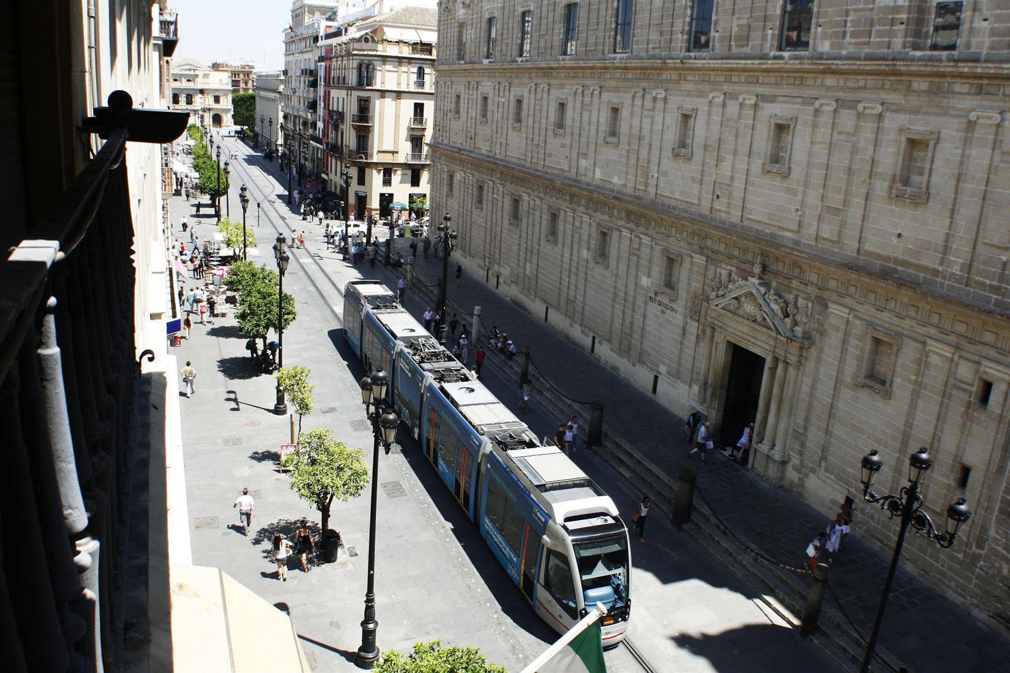 Catedral Boutique Hotel Seville Exterior photo