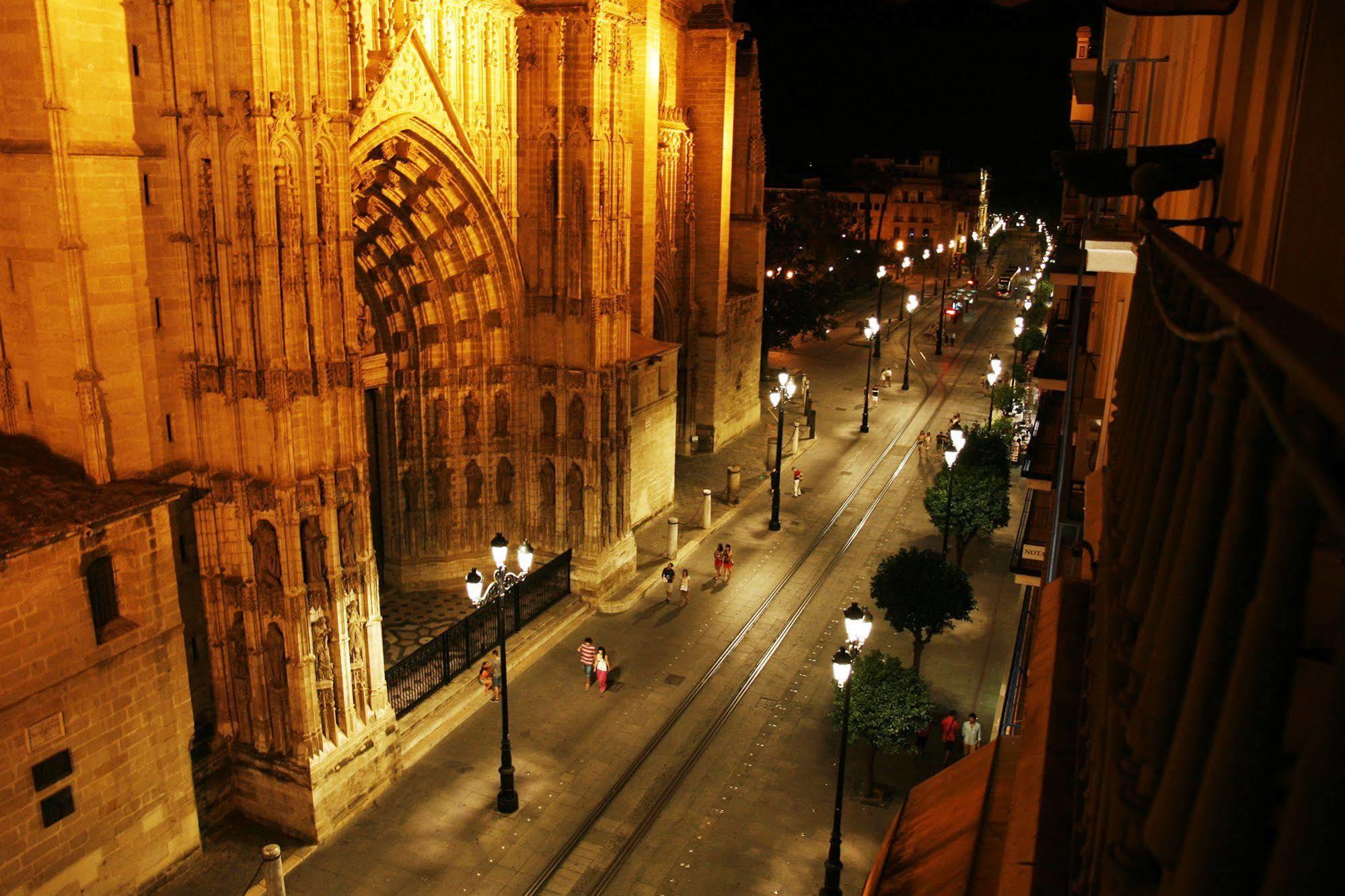 Catedral Boutique Hotel Seville Exterior photo